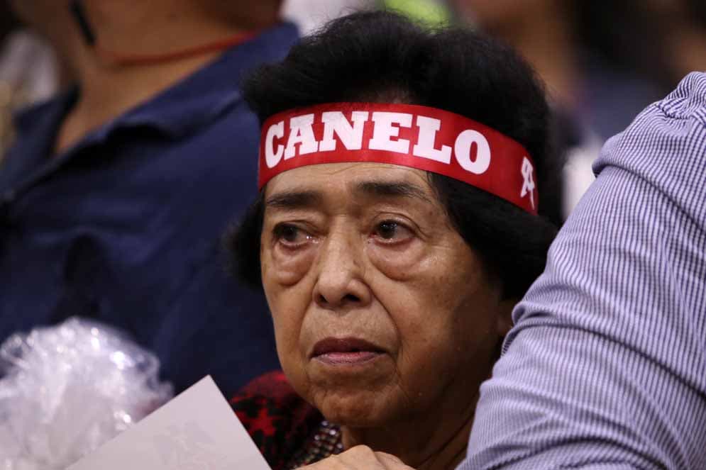 Hasta las abuelitas llegaron temprano para ver al púgil mexicano.