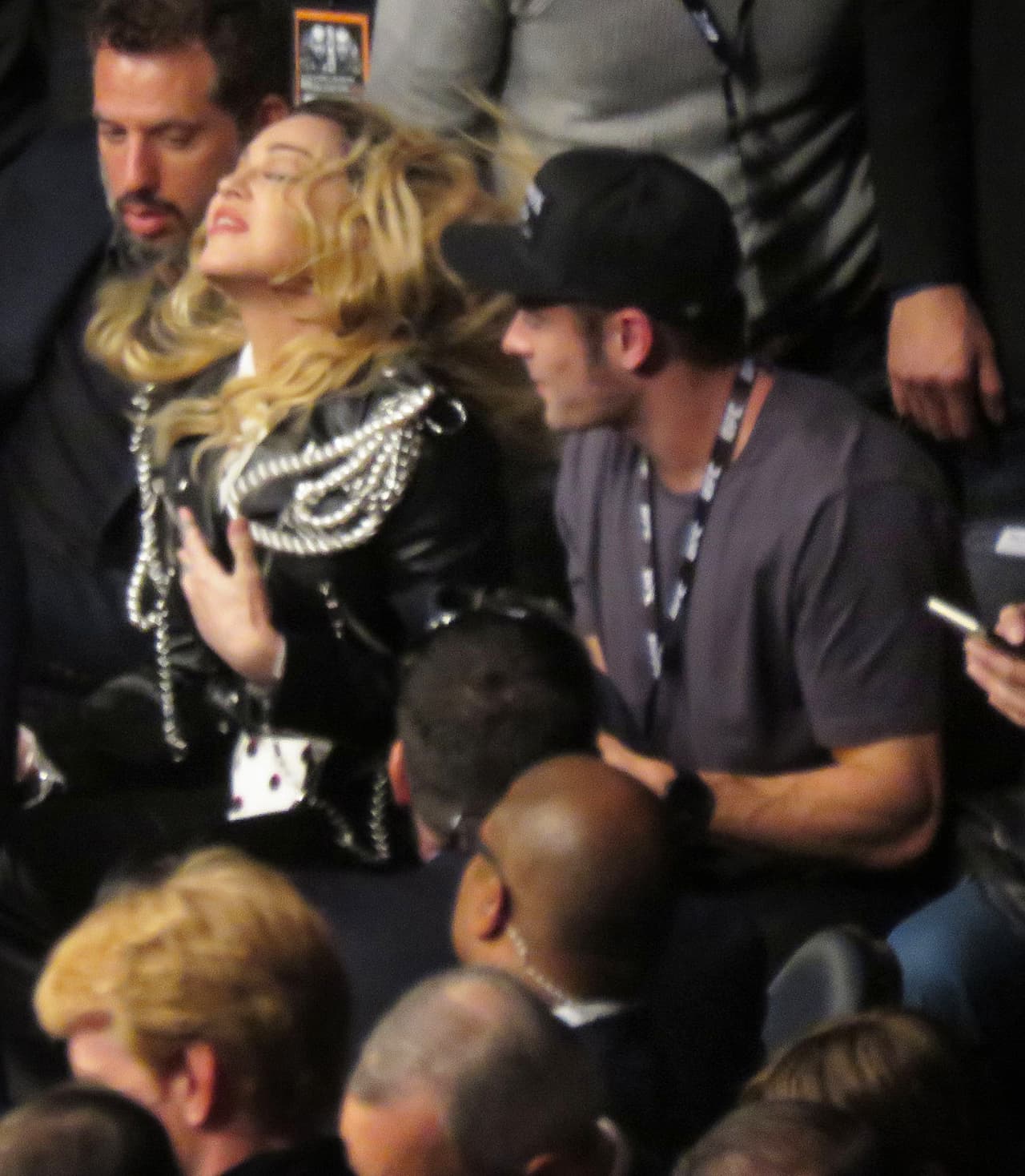 Al parecer la artista le mostró a Zac unos pasos de baile.