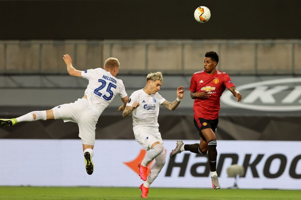 Con gol de Bruno Fernandes desde el punto penal, el Manchester United consigue su pase a la siguiente ronda y esperan rival en las semifinales.