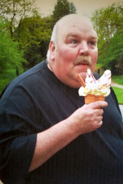 Su dieta estaba basada en comida chatarra como: helado, patatas fritas y todo tipo de alimento con grasa.