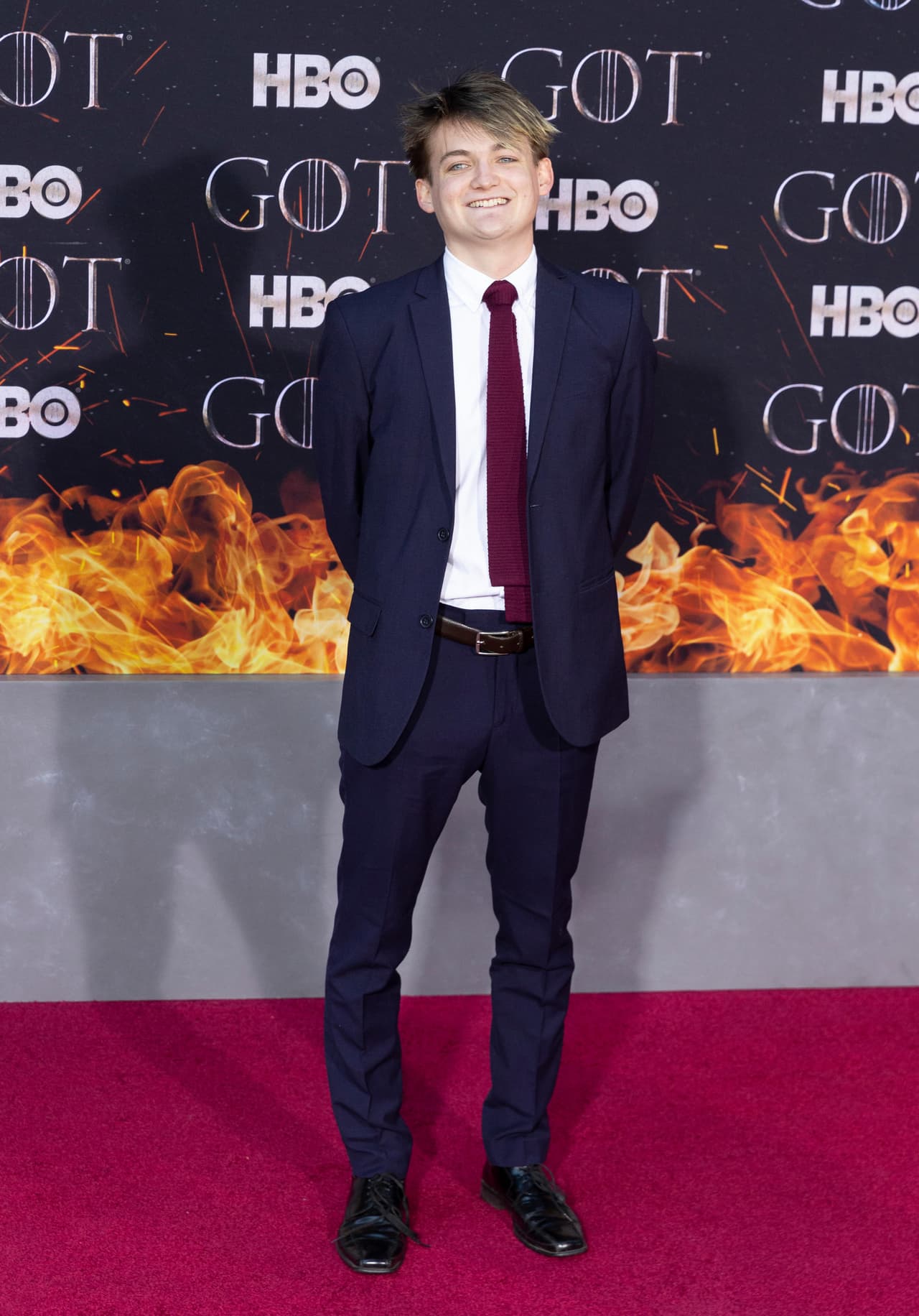 También actuó en 'Batman Begins' (2005), 'Shrooms' (2007), 'A Shine of Rainbows' (2009). El último trabajo de este actor irlandés de 28 años fue en la serie de HBO 'Game of Thrones', en la que dio vida a Joffrey Baratheon.