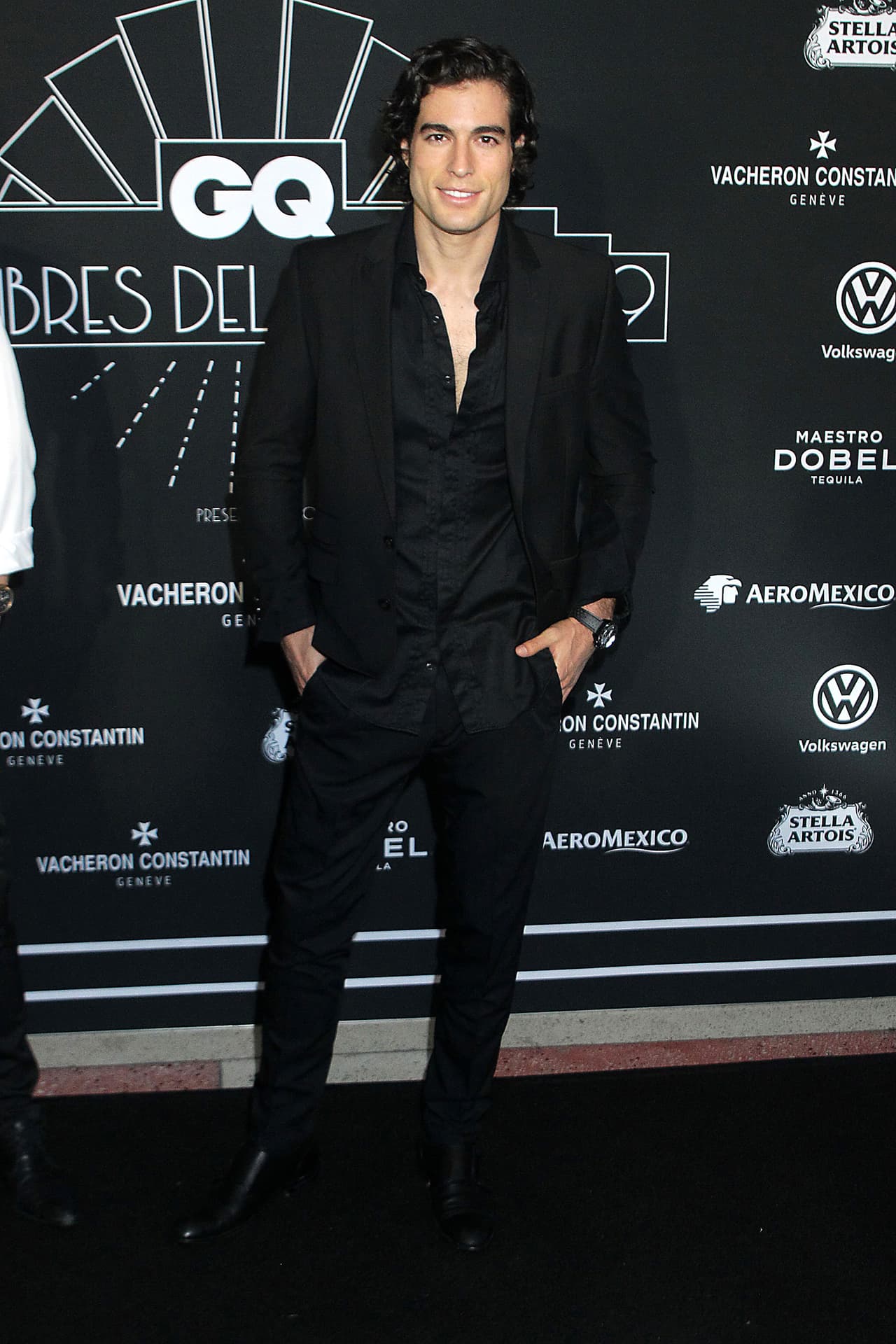 "Voy a ser súper sincera, cuando ustedes (los medios de comunicación) decían que nos gustábamos y todavía no pasaba nada entre nosotros, a mí me daba igual lo que ustedes dijeran porque yo estaba pasando un proceso bien difícil , o sea, yo ya estaba en mi proceso de divorcio, entonces no iba yo a ponerme a pensar si están diciendo que me gusta tal”, dijo.