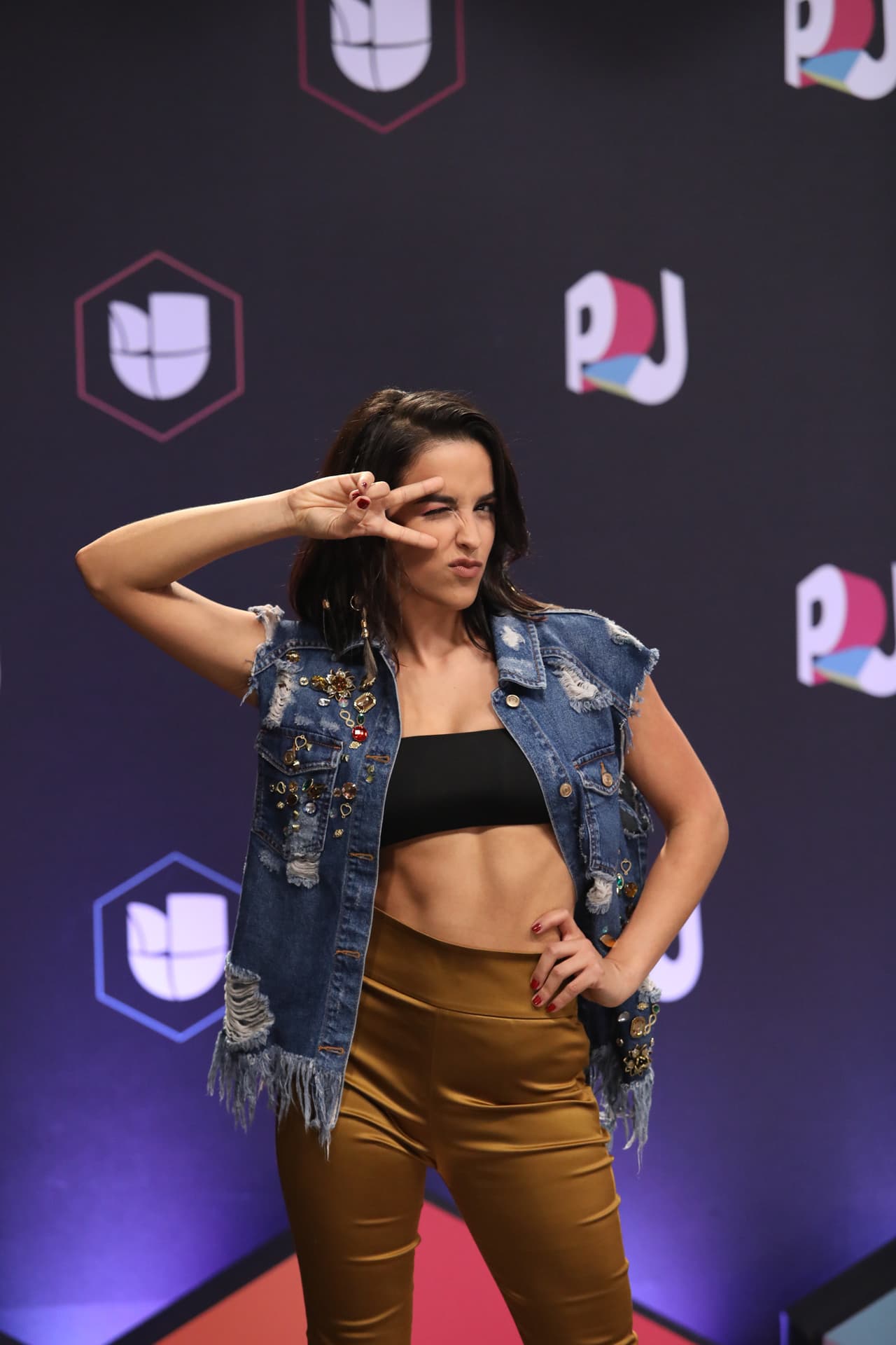 Las mujeres de la alfombra en Premios Juventud 2017