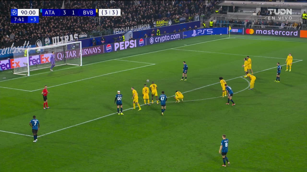 ¡GOL!  anota para Atalanta. Lazar Samardzic