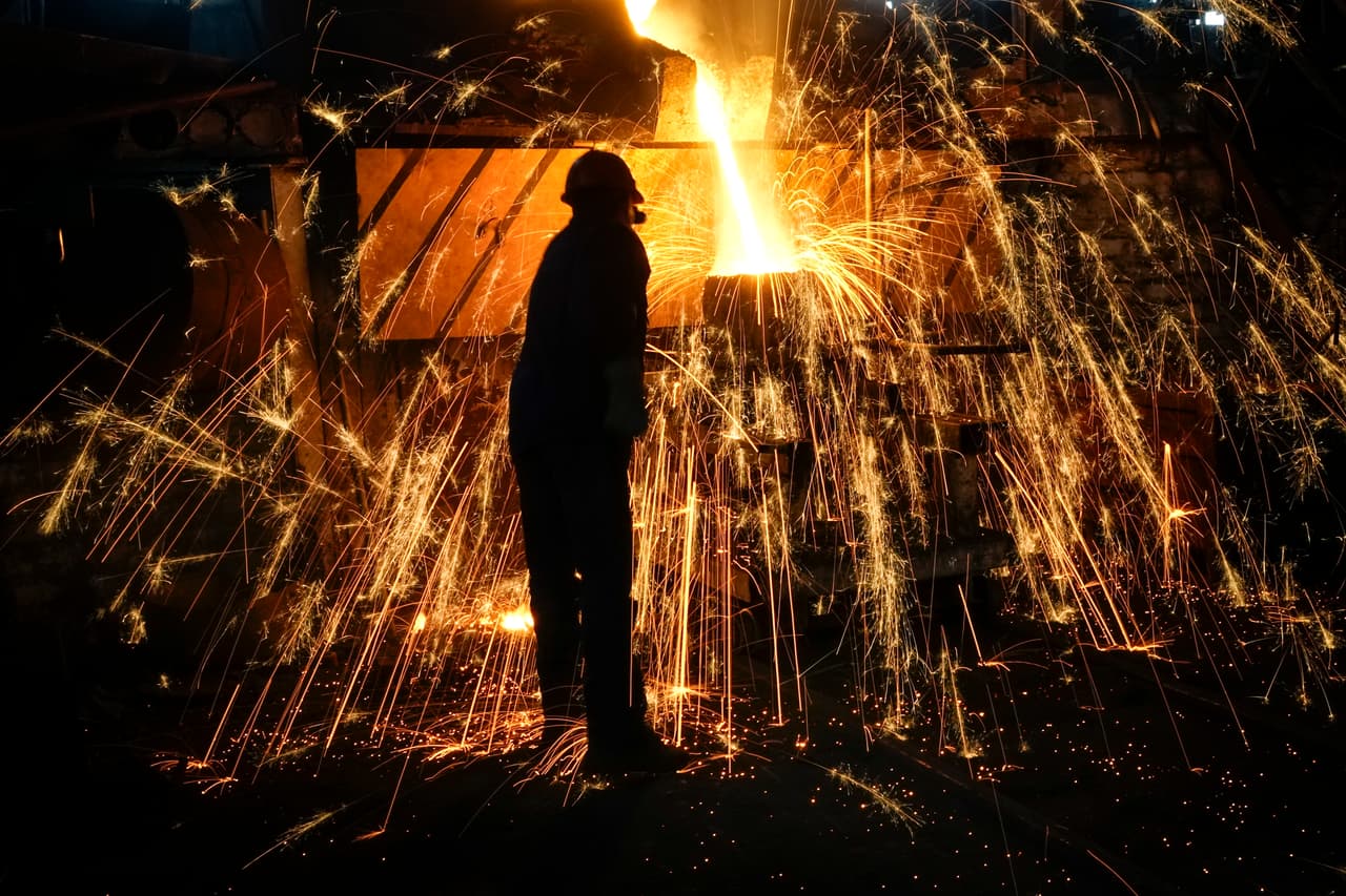 <b>Puesto:</b> 7
<br>
<br>
<b>Trabajo: </b>Metalurgia y manejo de acero
<br>
<br>
<b>Muertes por cada 100,000 trabajadores:</b> 32.5