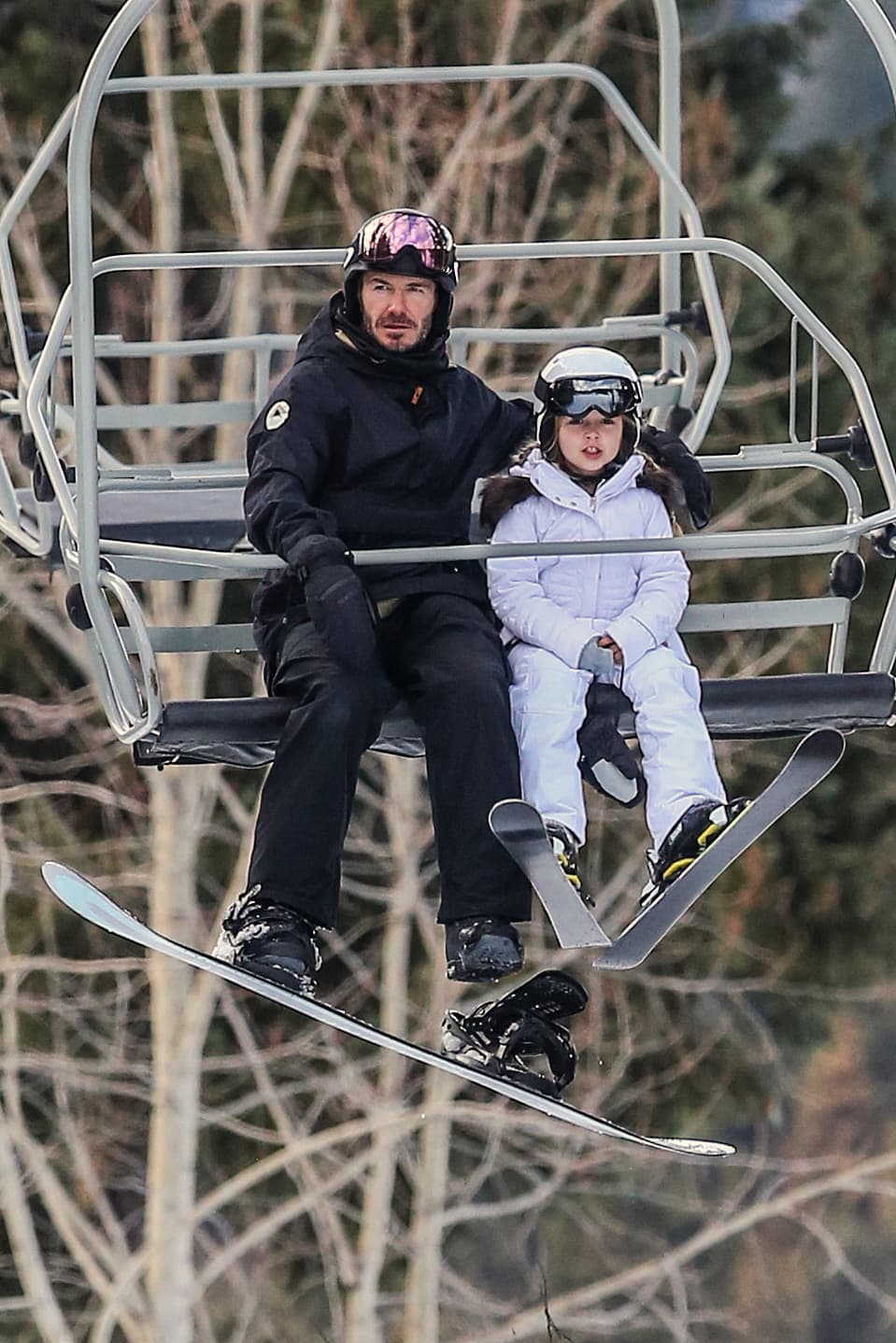 A sus cinco años de edad, Harper Beckham sabe lo que es tener a varios paparazzi detrás de ella.