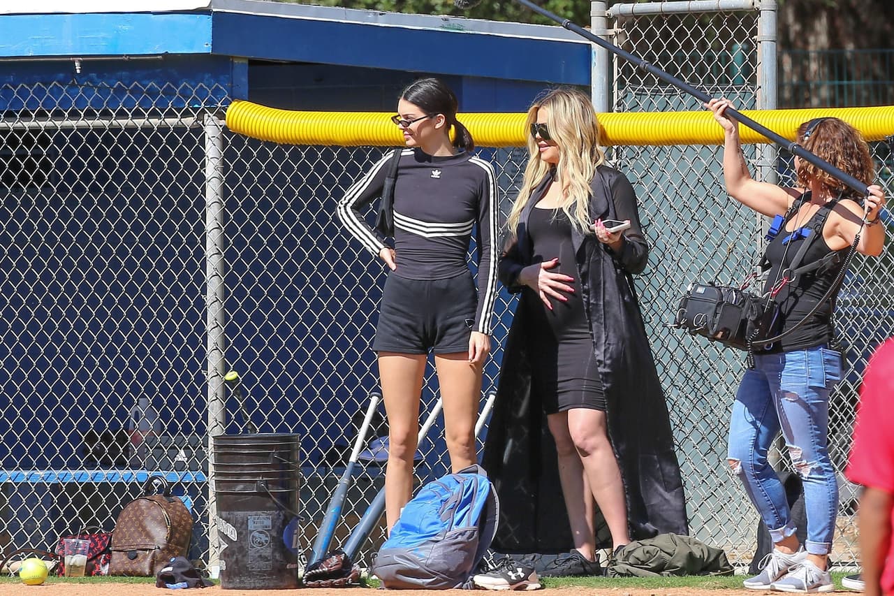 Aunque estaban las Kardashian, Kendall y Kris Jenner, la que faltó nuevamente fue Kylie, quien se convirtió en madre hace un mes y el pasado fin de semana se tomó unos días para disfrutar del mar en Miami junto a Travis Scott, padre de su bebé Stormi.