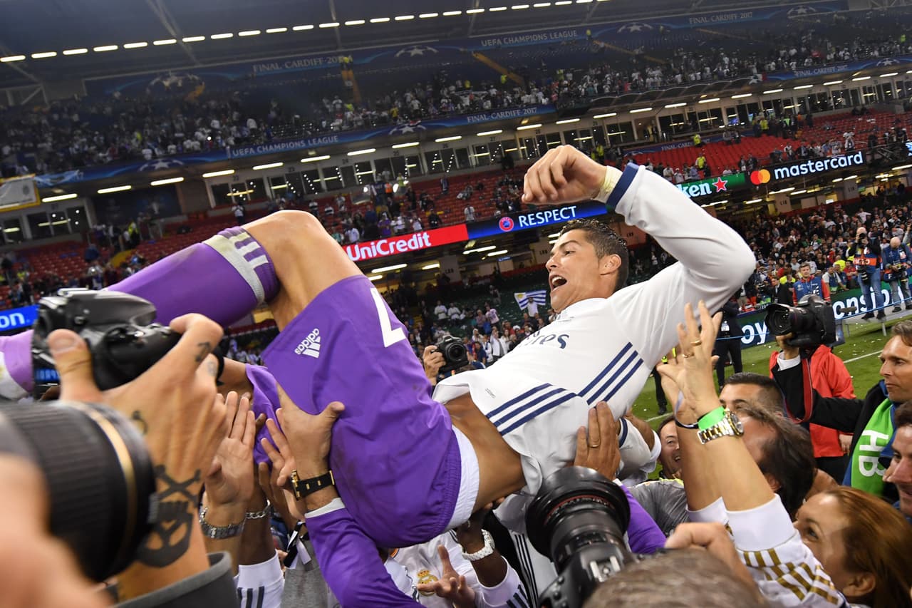 Fueron nueve años de gloria de Cristiano Ronaldo, que ha cargado al equipo hasta lo más alto en un Real Madrid que de igual manera lo ha llevado a la cima de su carrera.