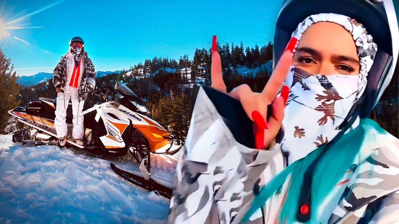 Karol G cambia las motocicletas por las motos de nieve en su aventura por Alaska