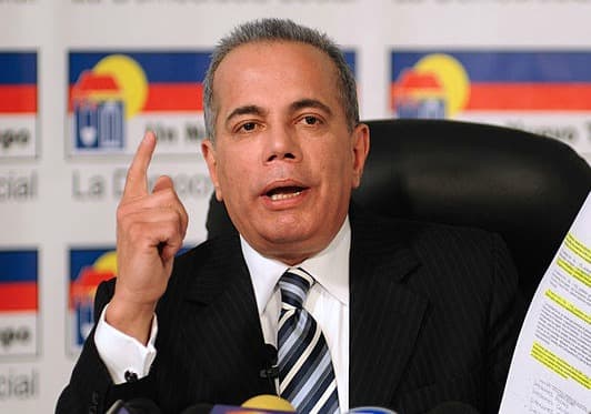 Venezuela: liberan a un exgobernador y otros cinco opositores presos para Año Nuevo