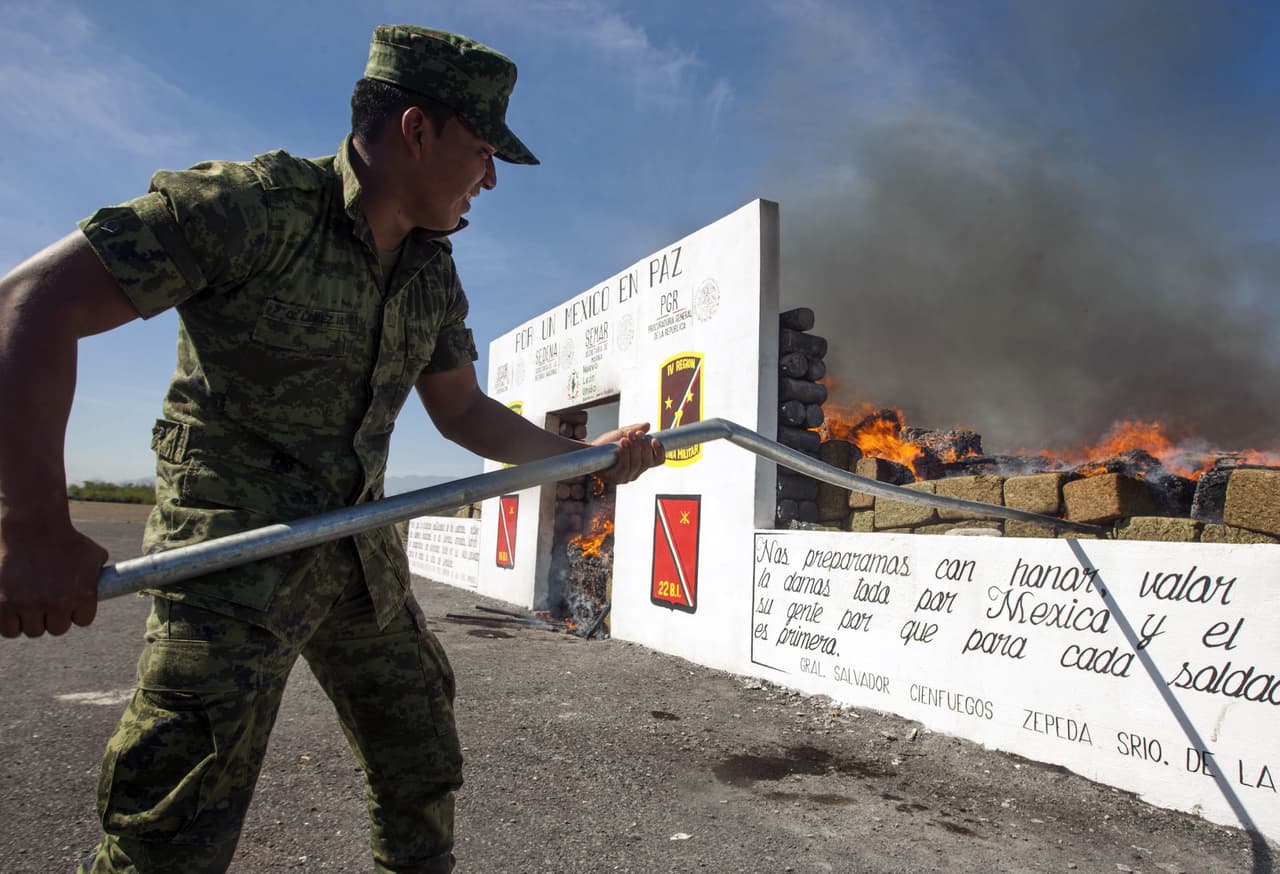 Arrestan a 14 mexicanos por narcotráfico en Arizona