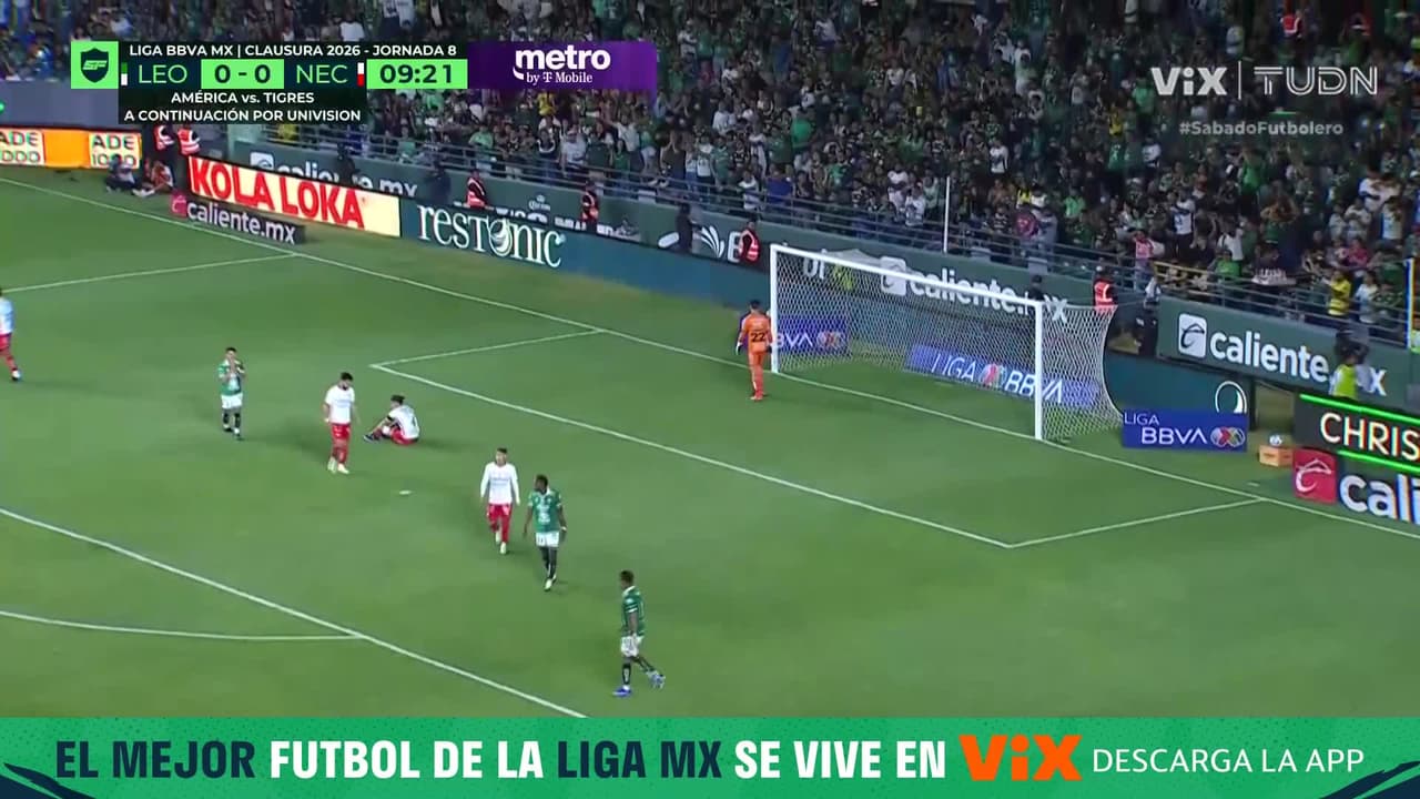 ¡Iván Moreno se pierde la oportunidad de abrir el marcador! La Fiera 'ruge' en casa