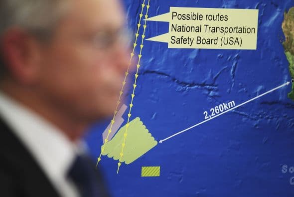 Las imágenes de satélite "no siempre resultan relacionadas con la búsqueda aun si parecen positivas, así que no haremos declaraciones hasta un avistamiento cercano", dijeron funcionarios australianos.