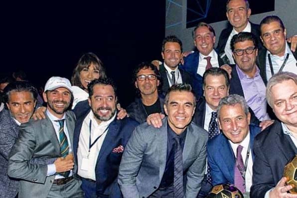 Raúl y sus amigos de toda la vida. Las verdaderas amistades son un gran tesoro.