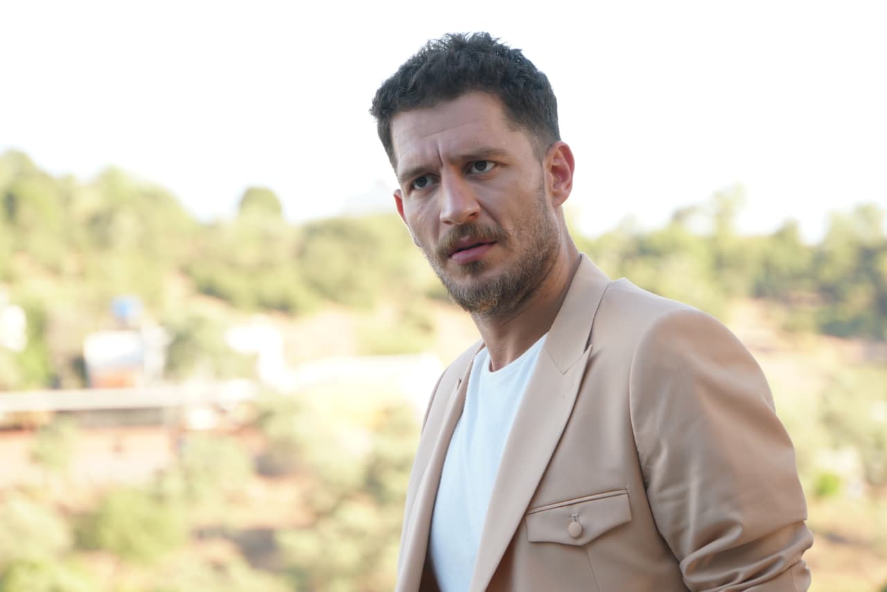 Sus siguientes proyectos fueron la película '¿Senador Kiminle Dans Ediyorsun?' y la serie 'Klavye Delikanlı'ları' en el 2017. Al año siguiente, realizaría la película 'Çakallarla Dans 5' y las series 'Ege'nin Hamsisi' y 'Masum Değiliz'.