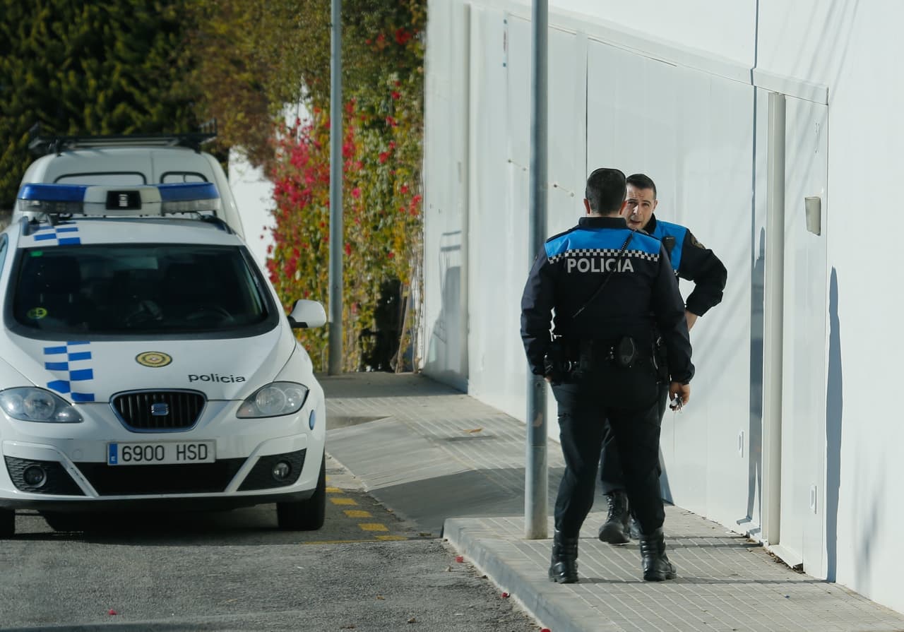 La familia Piqué Mebarak ha tenido problemas con los 'paparazzis' que merodean su hogar.