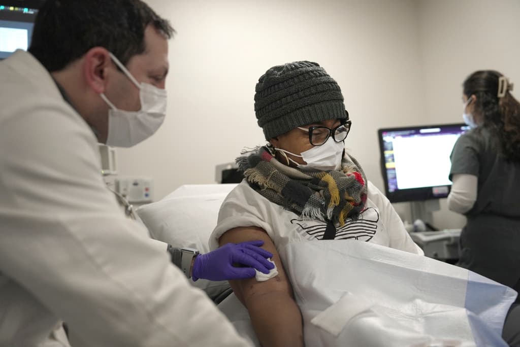 Una mujer batió el récord de días viviendo con un riñón de cerdo. Tras 130 días, su organismo lo rechazó y hubo que extraerlo