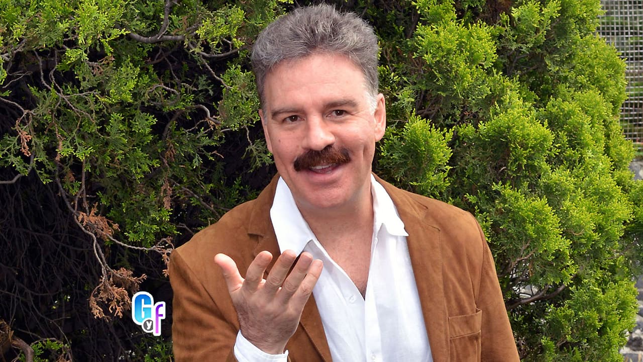 Ari Telch fue cuestionado sobre la supuesta etapa de fiesta y rebeldía por la que atraviesa su hija de 25 años. Al inicio de la entrevista aseguró que 
<b>"no le interesaba" saber lo que se ha dicho sobre ella.</b>