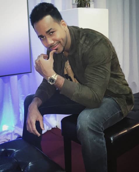 Anthony Santos es el nombre real de Romeo Santos, el 
<i>Rey de la Bachata</i>.