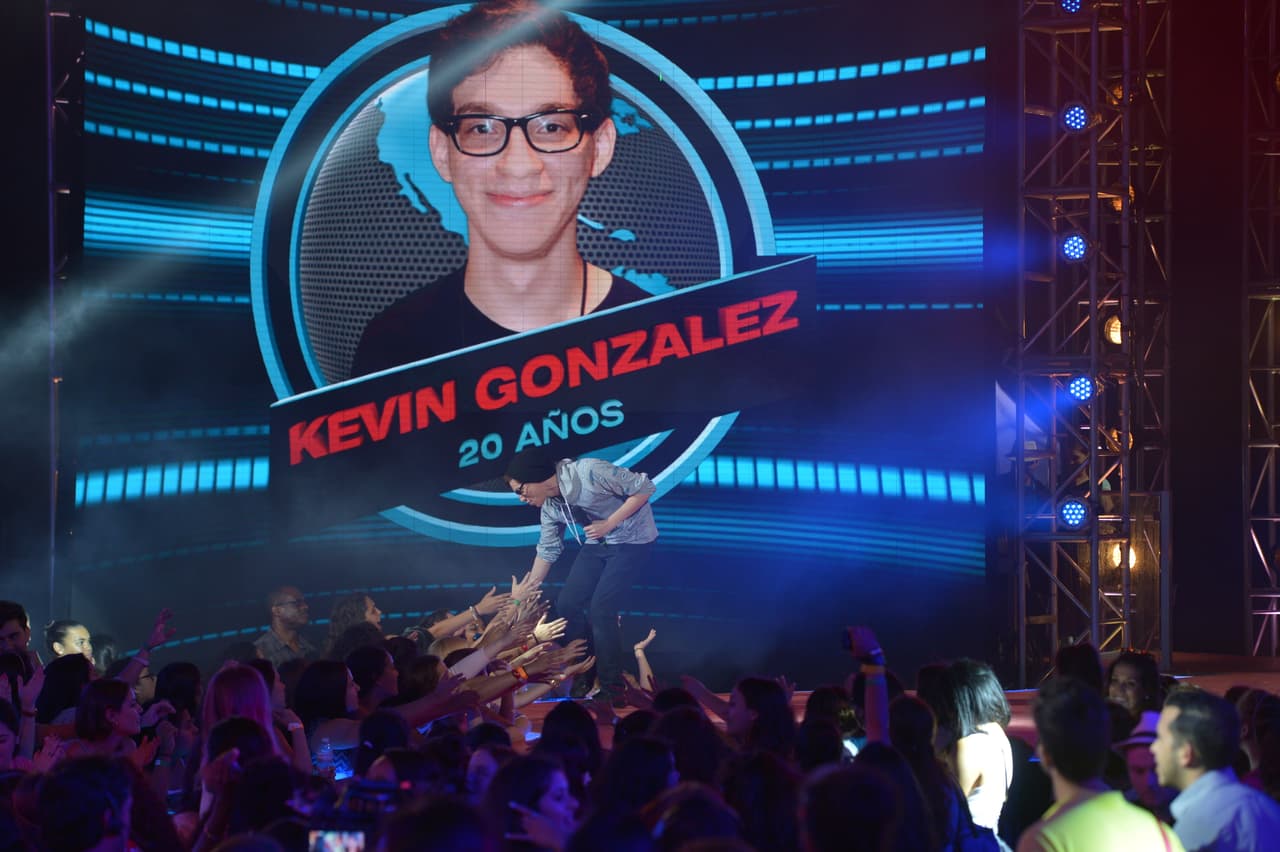 Kevin logró el 78% de los votos y la ovación de las fans que corearon junto a él "All of me" de John Legend. Este chico logró su misión: ser único y diferente.