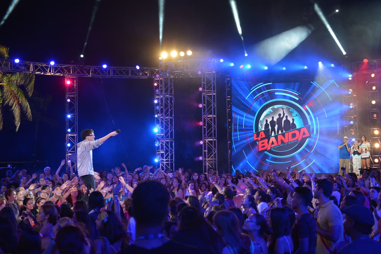 Kevin logró el 78% de los votos y la ovación de las fans que corearon junto a él "All of me" de John Legend. Este chico logró su misión: ser único y diferente.