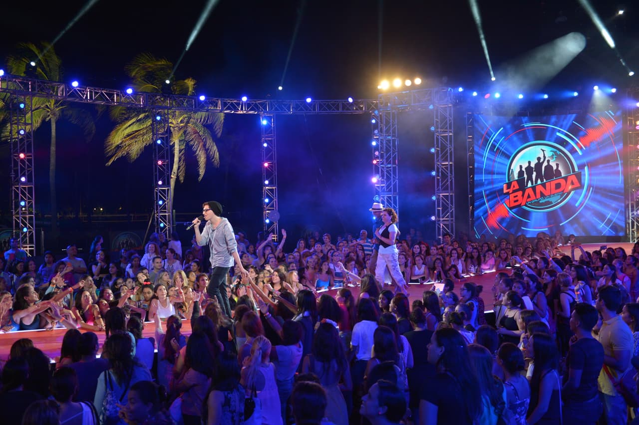 Kevin logró el 78% de los votos y la ovación de las fans que corearon junto a él "All of me" de John Legend. Este chico logró su misión: ser único y diferente.