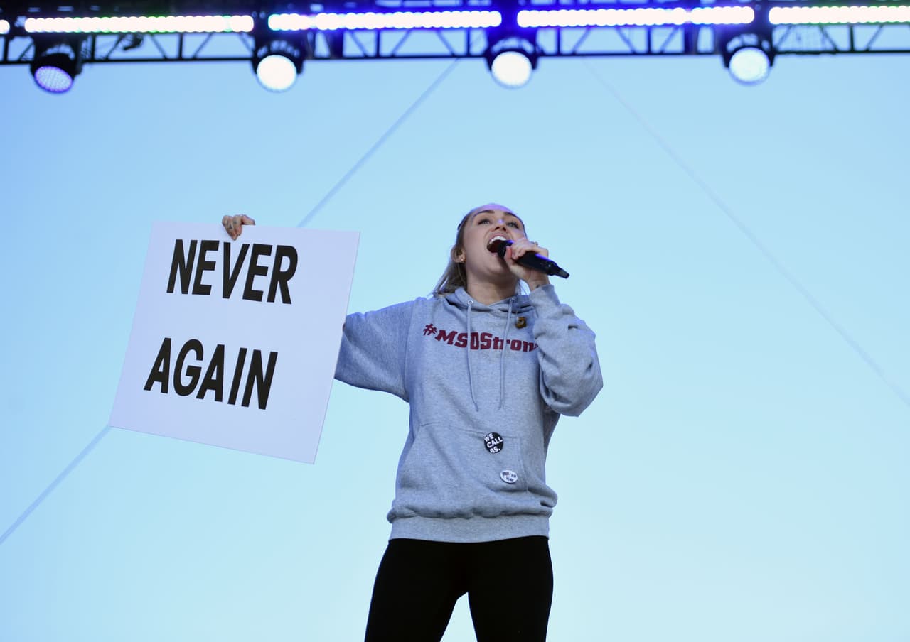 Pero la joven estrella decidió dejar de consumirla por su carrera y para tener la mente más clara, aunque el empujón se lo dio una pesadilla recurrente en la que moría por estar tan fumada.