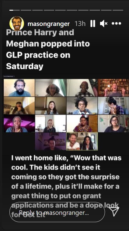 Ante el asombro de los participantes, el matrimonio dijo que 
<b><a href="https://www.dailymail.co.uk/femail/article-9237739/Prince-Harry-Meghan-Markle-surprise-online-poetry-class-Black-History-Month.html" target="_blank">agregarían una canción de Joni Mitchell </a></b>a su "lista de reproducción para la cena" después de que un adolescente que era parte de la plática se las recomendó, según reseñó el Daily Mail. 
<br>