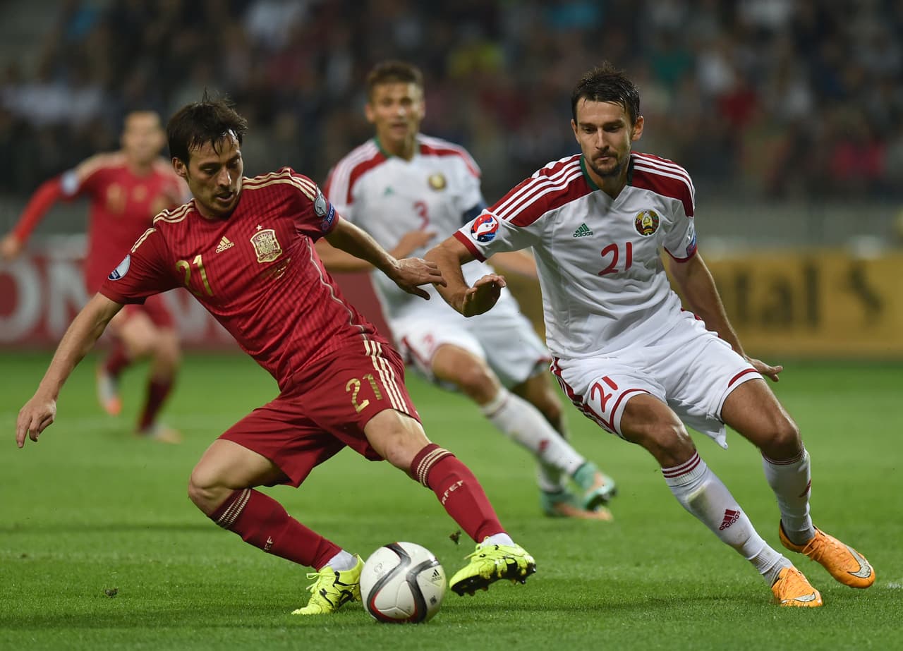 Bielorrusia 0-1 España: Silva salva el centenario feliz de Del Bosque y a La Roja