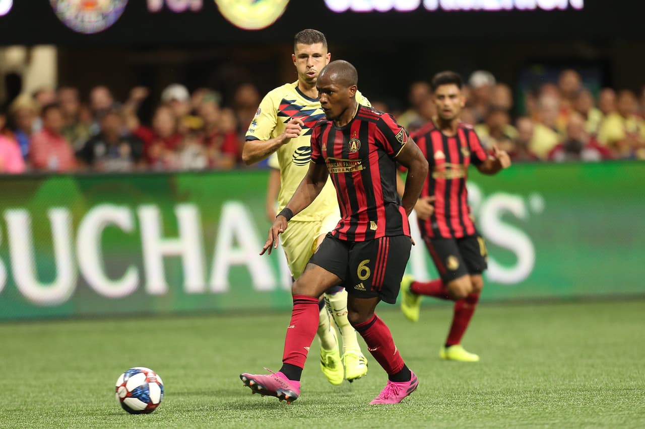 América sufrió la expulsión de Bruno Valdez y un penal infantil de Guido Rodríguez en contra.