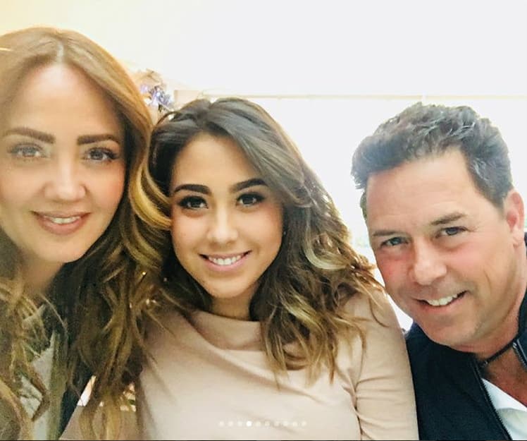 Andrea Legarreta dejó ver lo mucho que quiere a cada uno de los miembros de su familia.