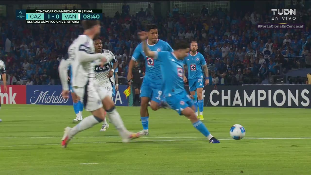 ¡Gol de Cruz Azul! Nacho Rivero pone el primero de la gran Final