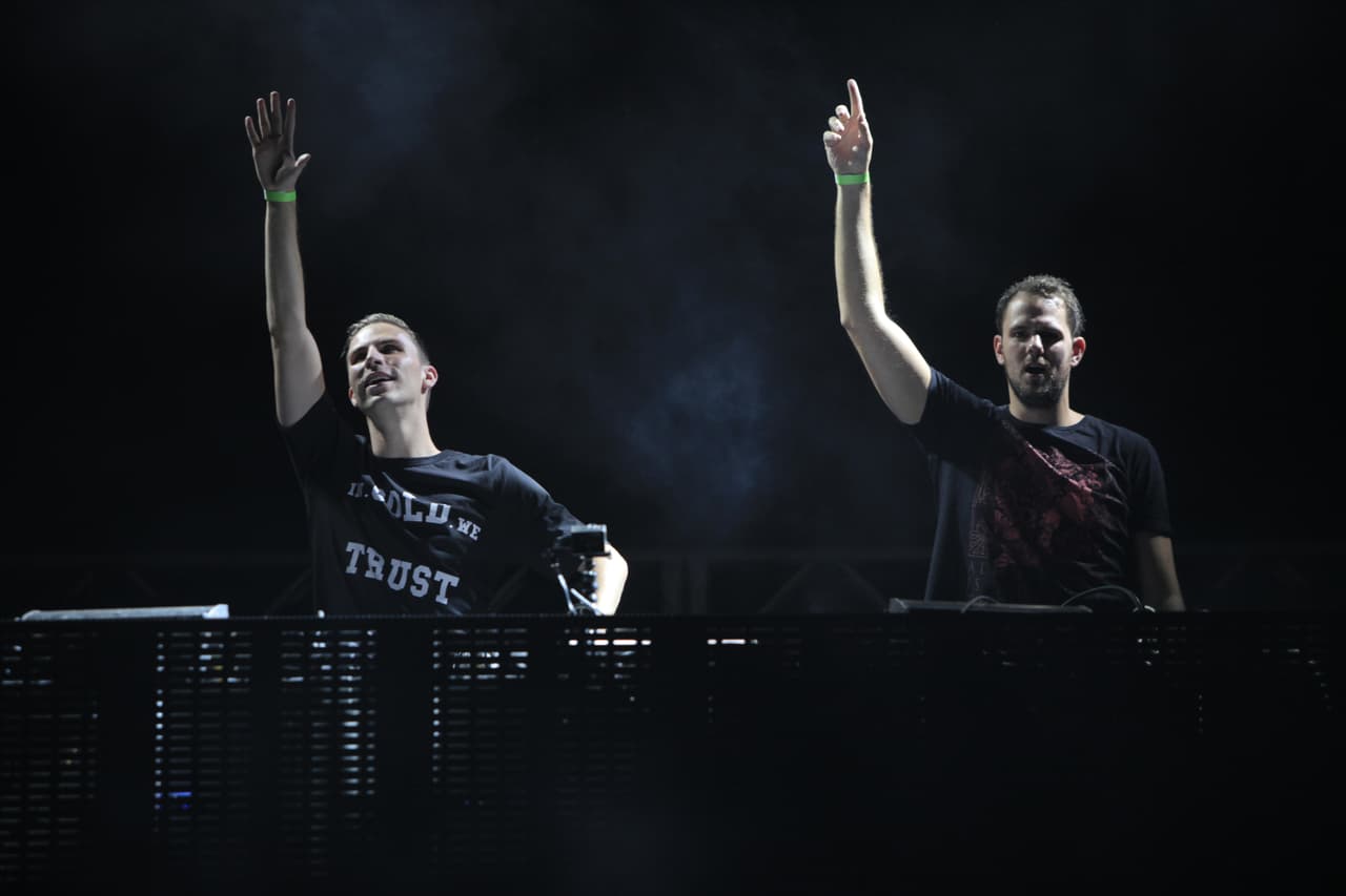 El escenario estuvo ocupado por grandes estrellas como Steve Angello, Knife Party, W&W, Fedde Le Grand, entre otros.