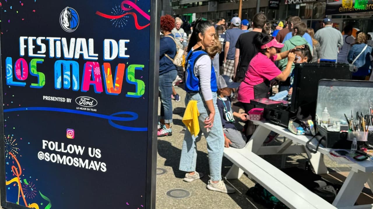 <b>Desde música mariachi hasta los ritmos modernos de un DJ</b>, el festival ofreció una amplia gama de entretenimiento para todos los gustos. Los asistentes pudieron disfrutar de actividades como
<b>pintacaritas, arte con globos y la oportunidad de capturar momentos memorables en los adornos dispuestos para fotos</b>.