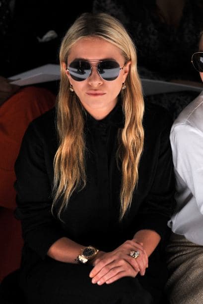 3- Mary-Kate Olsen. Los problemas de la artista con anorexia y adicción a la cocaína la motivaron a rehabilitarse. Las mellizas Olsen, a raíz de esto, diseñaron una cartera cubierta de pastillas que se valora en $55,000.