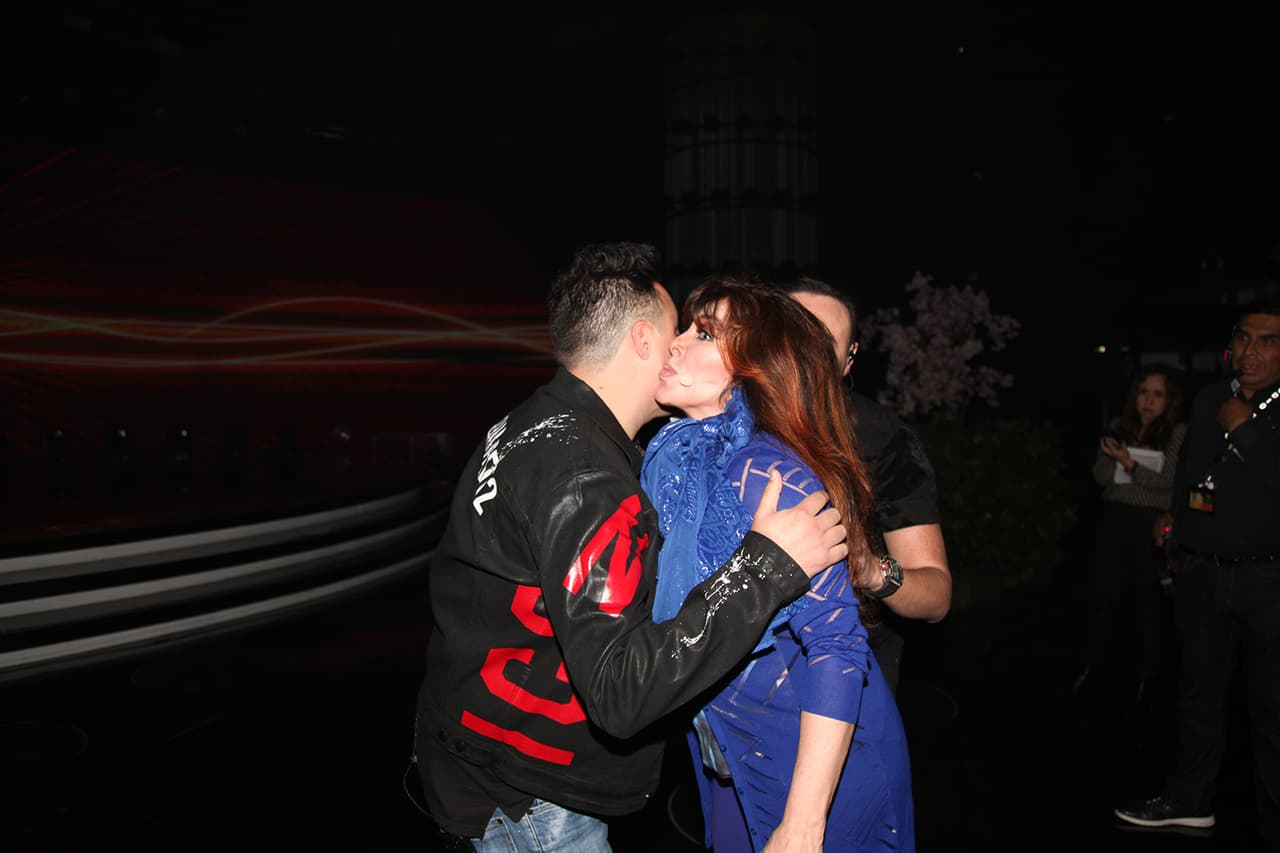 En cuanto pisaron el escenario descubrimos que Verónica Castro es su amiga y admiradora.