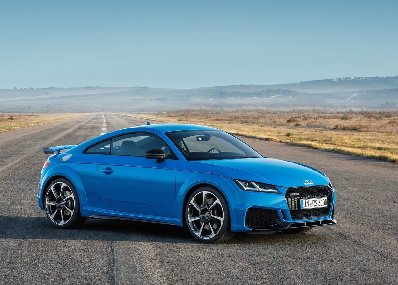 <b>4. Audi TT – 10.2 años </b>
<br>
<br>El Audi TT fue introducido por primera vez al mercado en 1998 y desde entonces es uno de los deportivos de lujo favoritos del público estadounidense. La gente que lo compra nuevo lo mantiene en su poder un promedio de 10.2 años. Es decir, casi dos años más que el promedio nacional.
<br>
<br>En la imagen un Audi TT 2020.