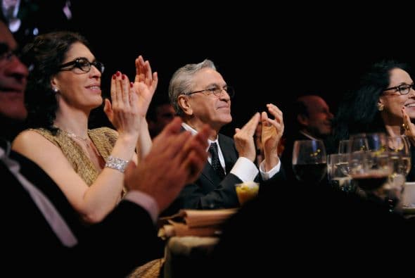 Entre el público estaba el homenajeado de la noche, muy atento a las participaciones de sus colegas.