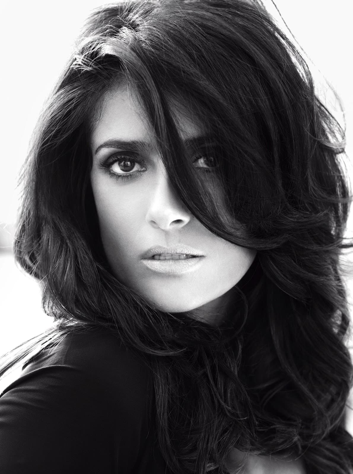 La actriz mexicana Salma Hayek es parte de su amplia colección de retratos.