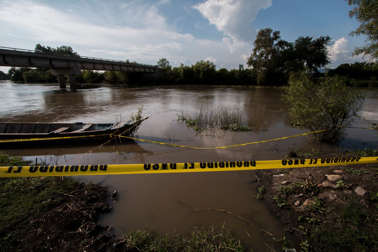 Hallan al menos 13 cadáveres en un río en los límites de Jalisco y Michoacán, al occidente de México