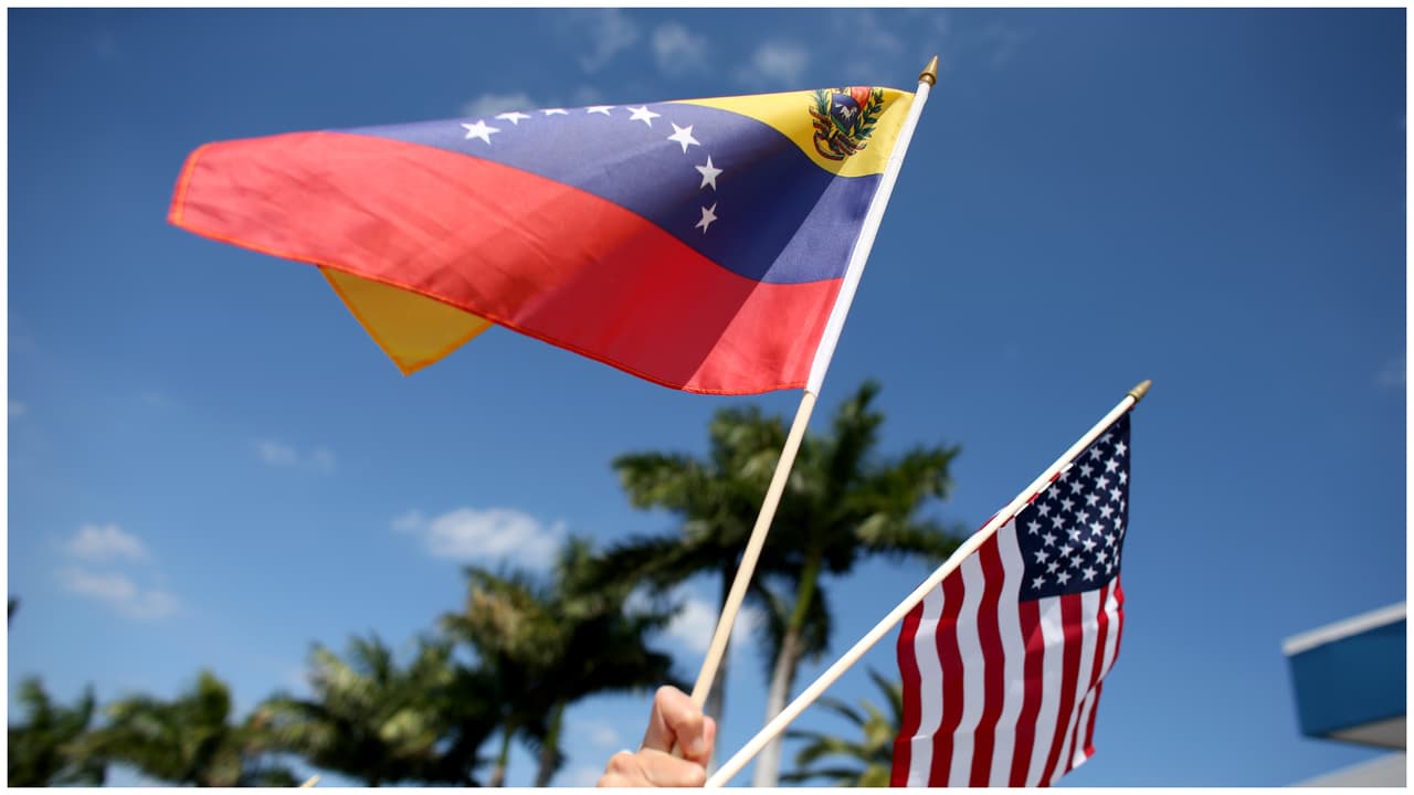 ¿Qué sigue para los venezolanos afectados con el fin del TPS este viernes? Abogado responde