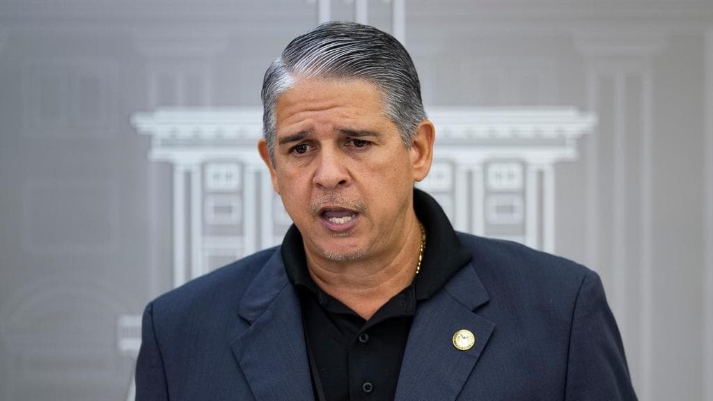 Carlos Acevedo demanda a Carmen Yulín reclamando su reincorporación en su puesto en San Juan