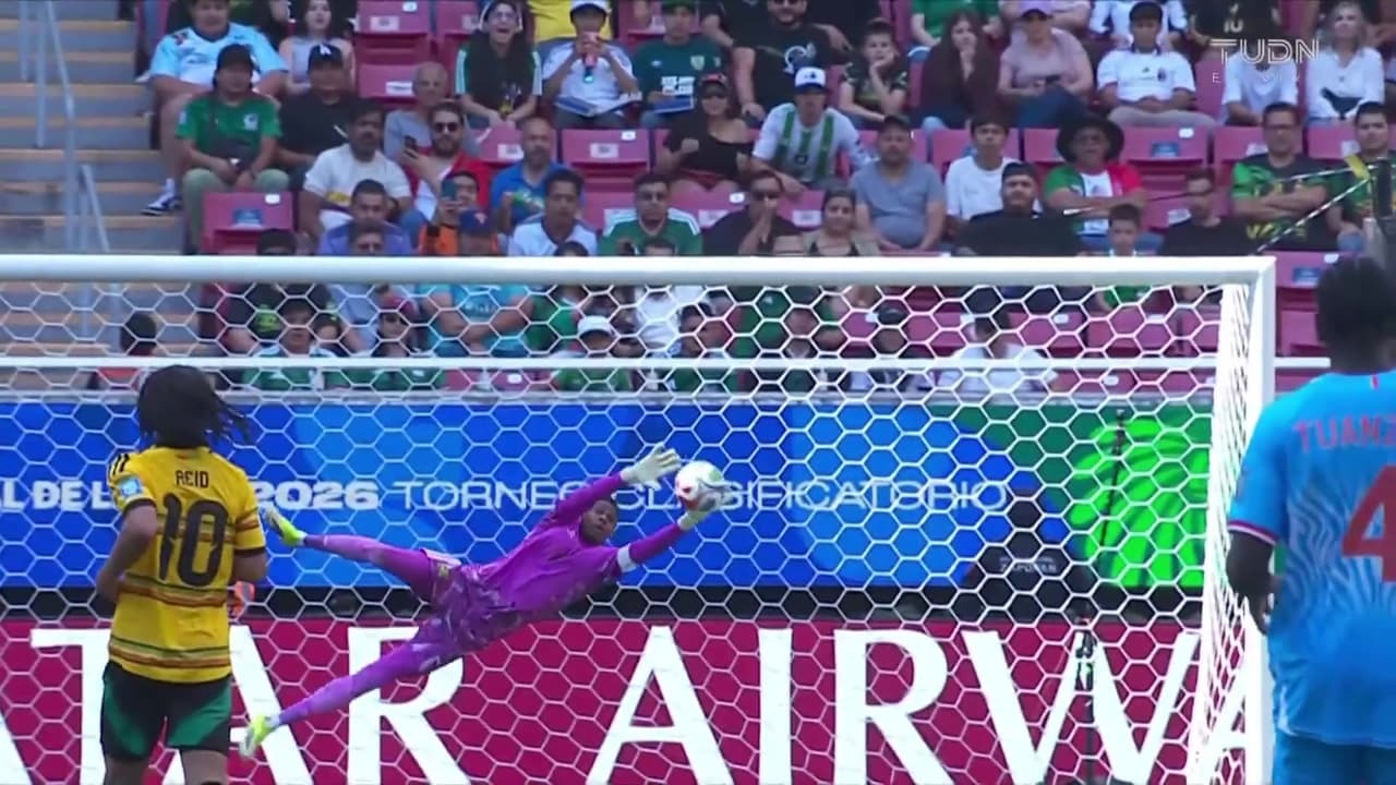 ¡Atajadón! Andre Blake evita el primero de Congo así