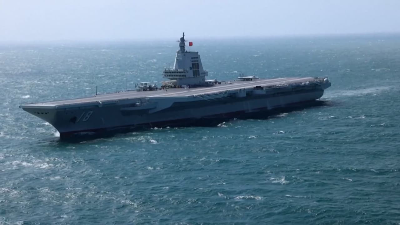 Fujian: ¿cómo es el portaaviones con el que China busca desafiar el poder naval de EEUU en el Pacífico?