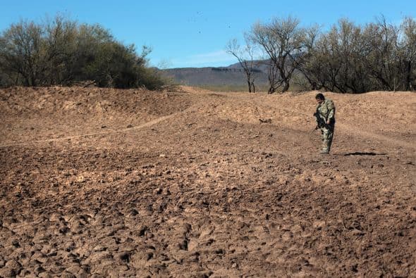 Grupos de extorsionadores y secuestradores han encontrado en los migrantes una presa fácil para obtener dinero a costa de las ilusiones ajenas.