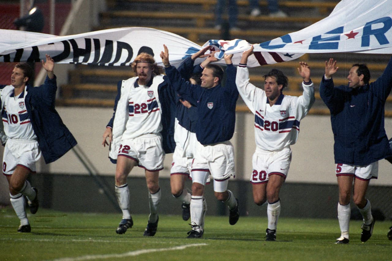 Cuando se difuminaba la superioridad histórica de México sobre Estados Unidos vino un golpe durísimo a la humildad del Tri. Sus vecinos del norte los eliminaron de la Copa América Uruguay 1995 en tanda de penales, en los cuartos de final.