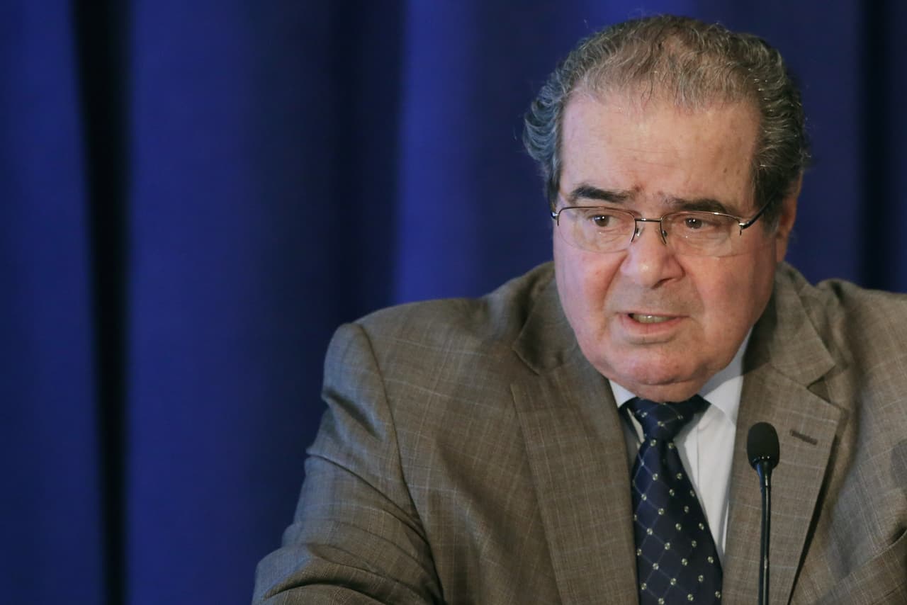 Magistrado Scalia sugiere que afroamericanos deben ir a universidades menos calificadas