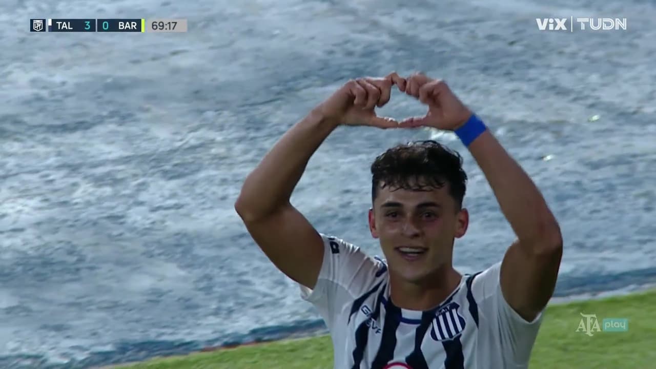 ¡Como de rayo! Con doblete de Sosa, Talleres anota el 3-0 a Barracas