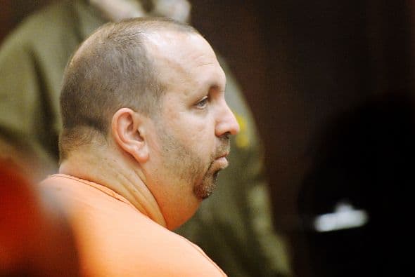 Hombre desata tiroteo Chapel Hill y mata a tres estudiantes musulmanes