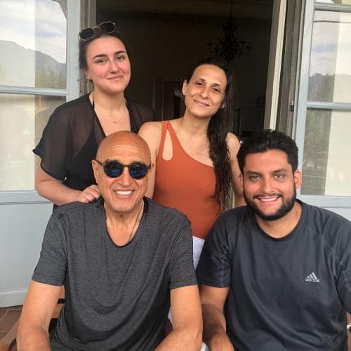 Aunque su matrimonio terminó hace 25 años, con Pedro Torres Jr. como único hijo, la relación que existe entre ellos es de respeto, según las declaraciones que han dado ante la prensa.
<br>